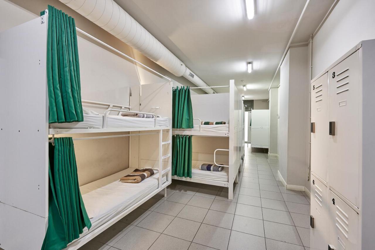Hola Hostal Eixample Барселона Екстериор снимка