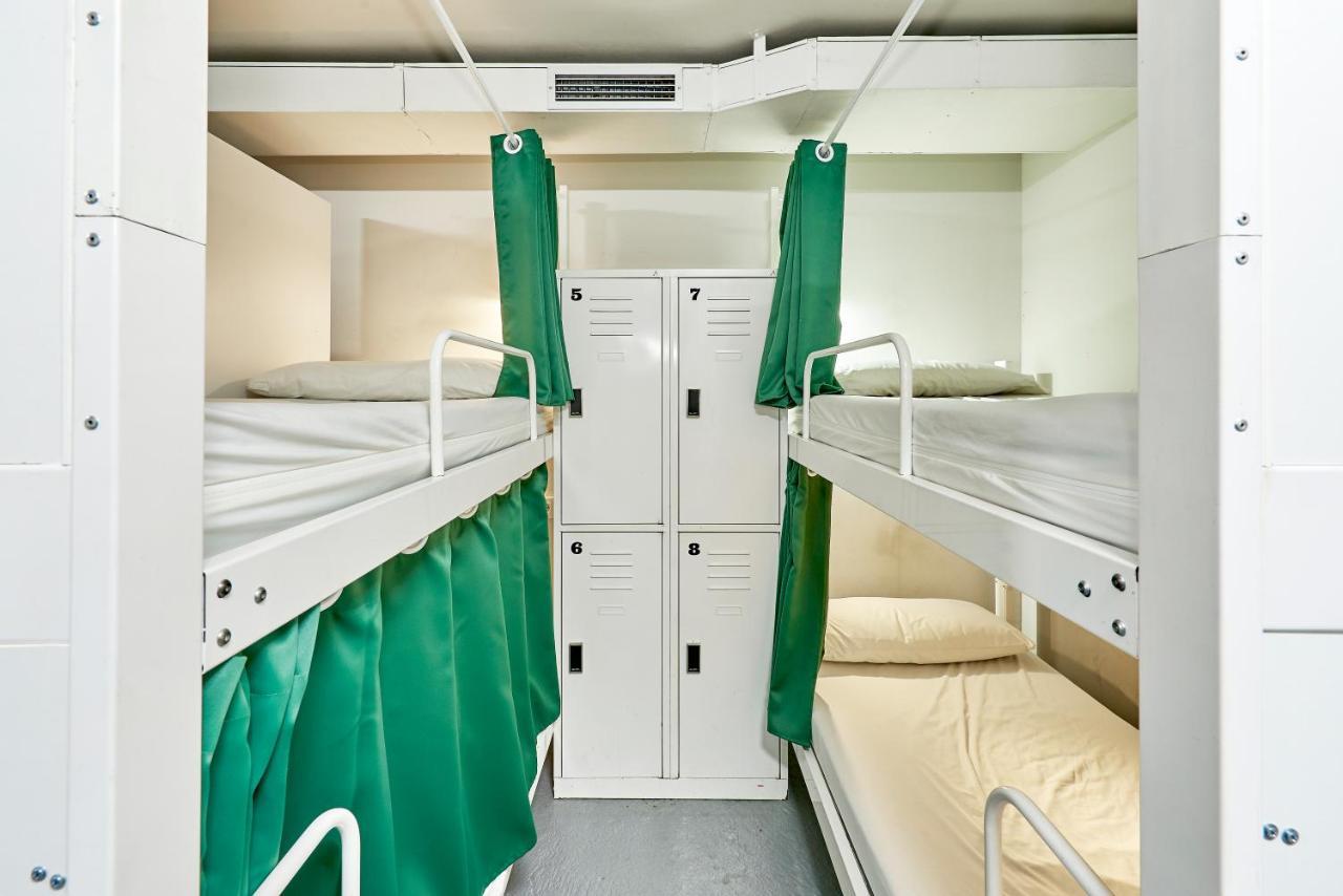 Hola Hostal Eixample Барселона Екстериор снимка