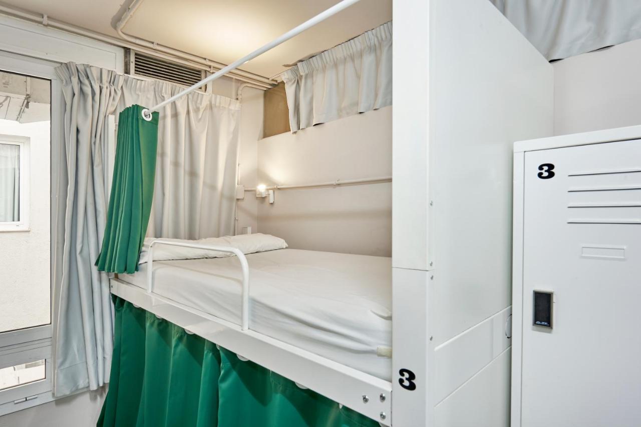 Hola Hostal Eixample Барселона Екстериор снимка