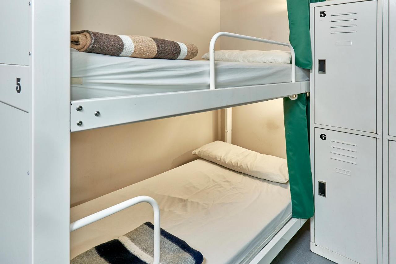 Hola Hostal Eixample Барселона Екстериор снимка