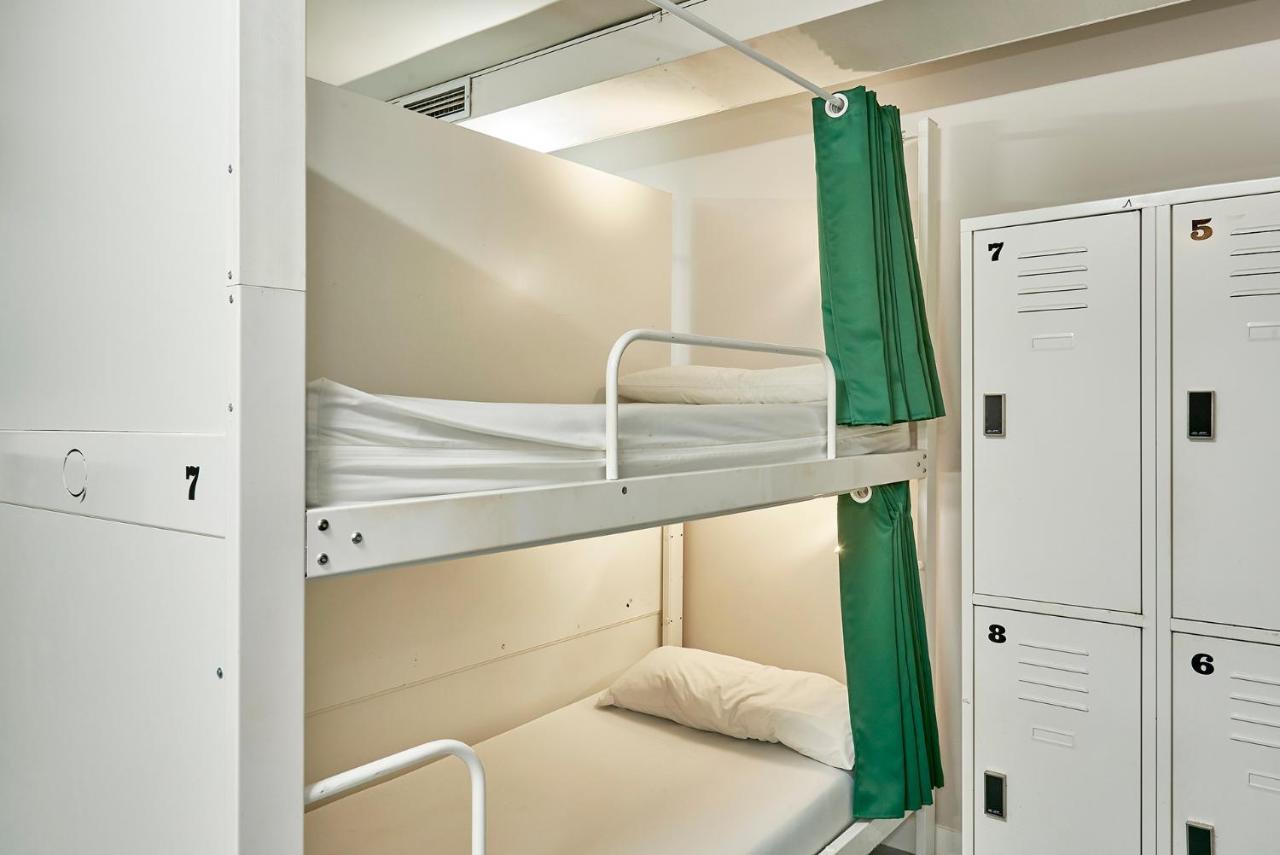 Hola Hostal Eixample Барселона Екстериор снимка