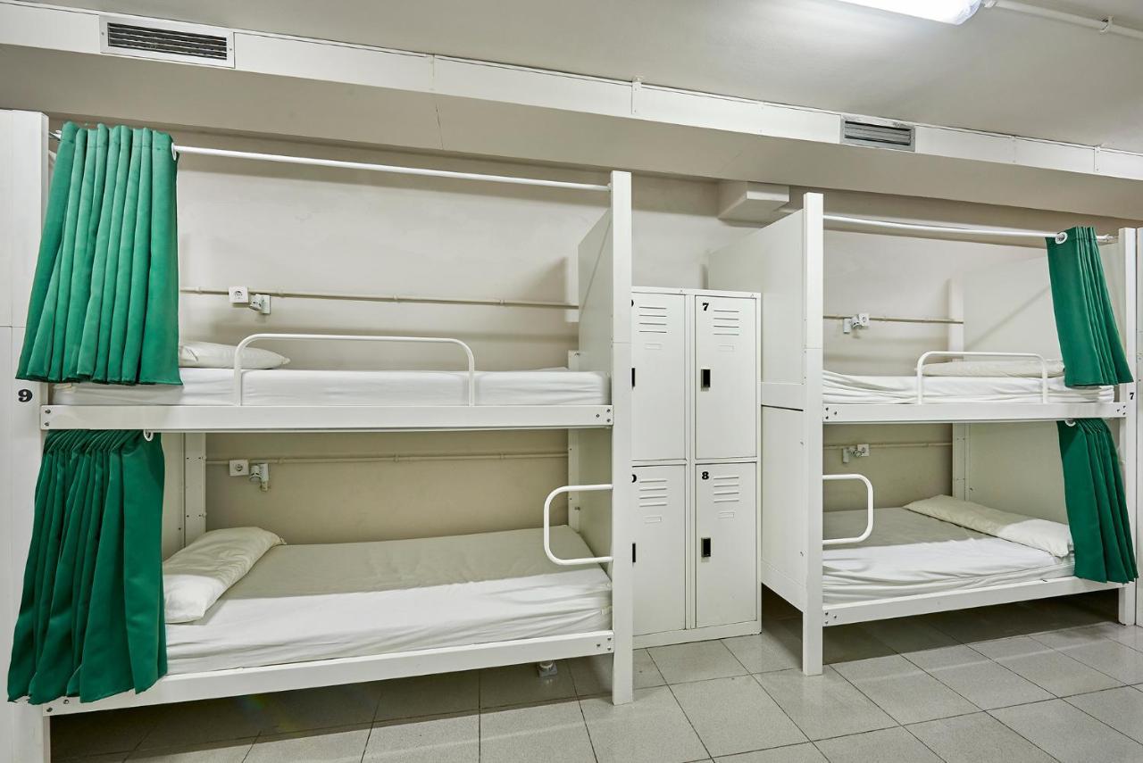 Hola Hostal Eixample Барселона Екстериор снимка