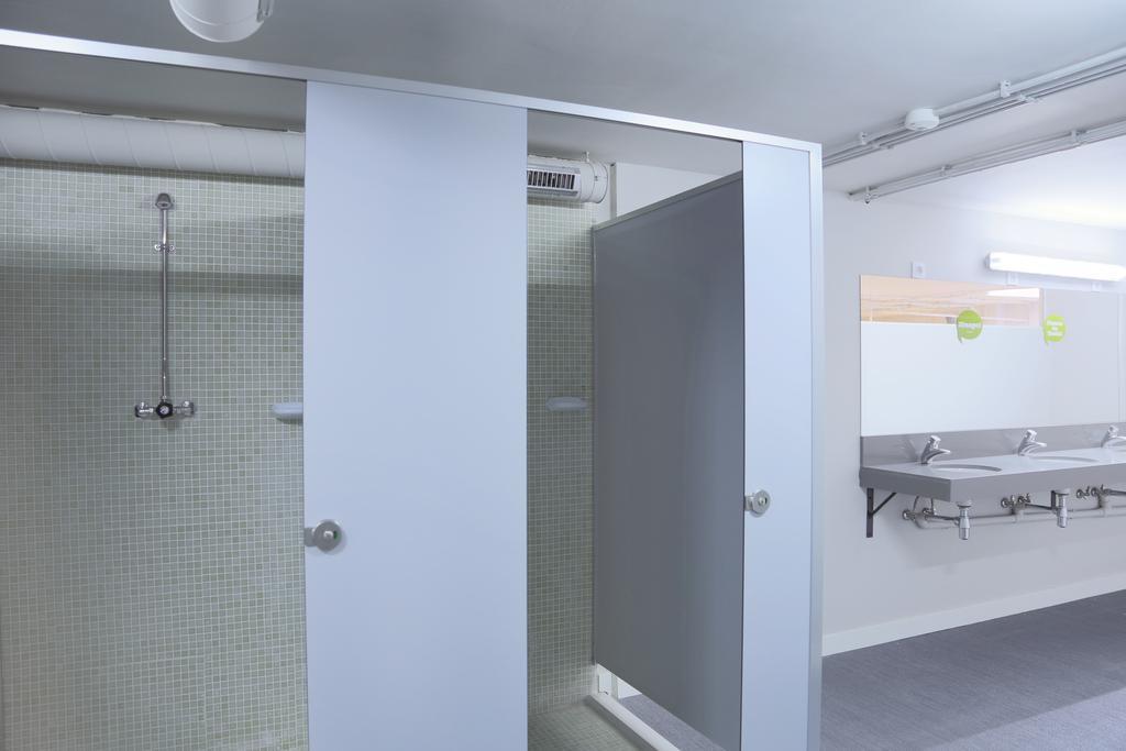 Hola Hostal Eixample Барселона Стая снимка