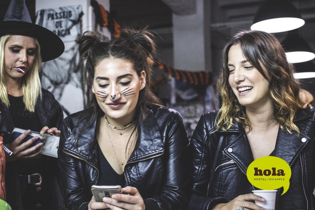 Hola Hostal Eixample Барселона Екстериор снимка